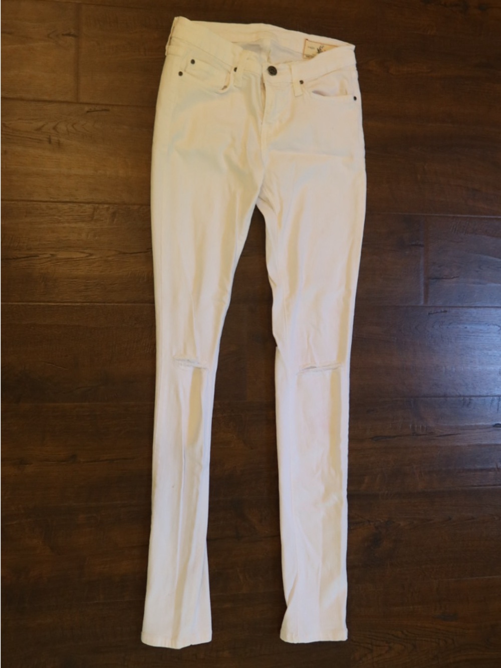 Angry Rabbit White Women's Skinny Jeans with Knee Cut